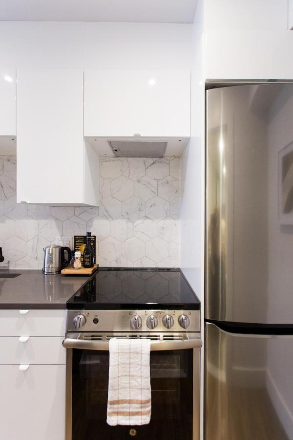 Blue Oasis Studio With Full Kitchen And Bath By Den Stays Montreal Ngoại thất bức ảnh